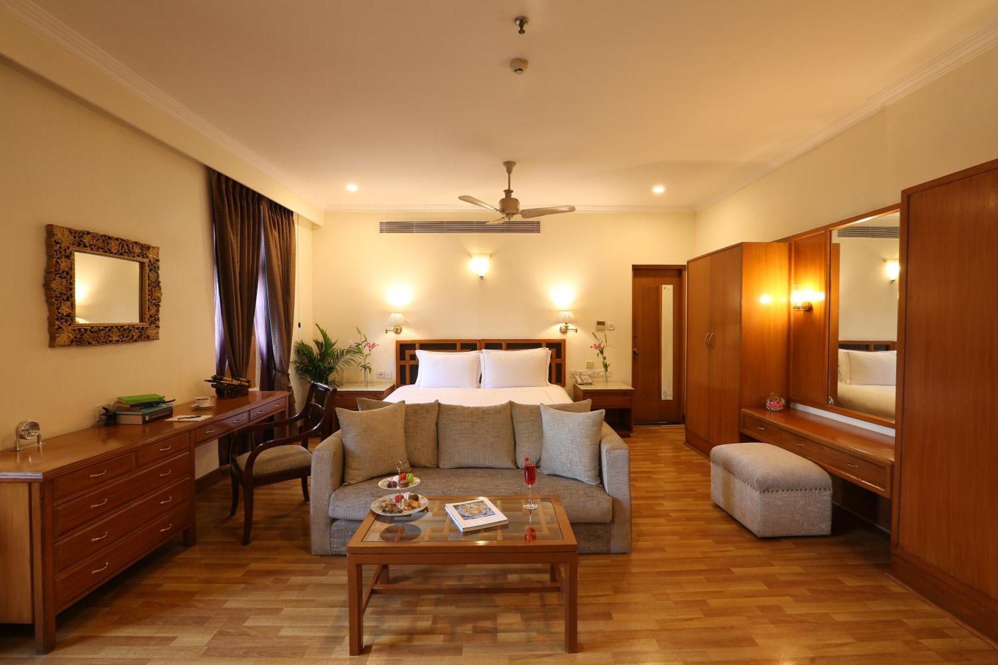 Ambassador, New Delhi - Ihcl Seleqtions Hotel Exterior photo A suite at the Taj Bengal