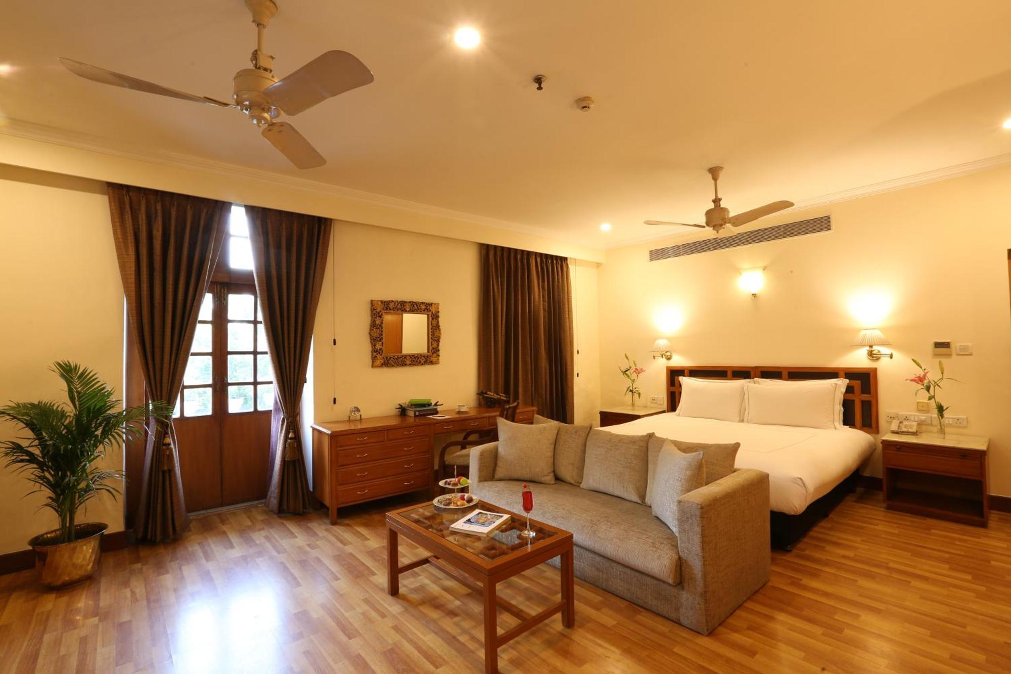 Ambassador, New Delhi - Ihcl Seleqtions Hotel Exterior photo