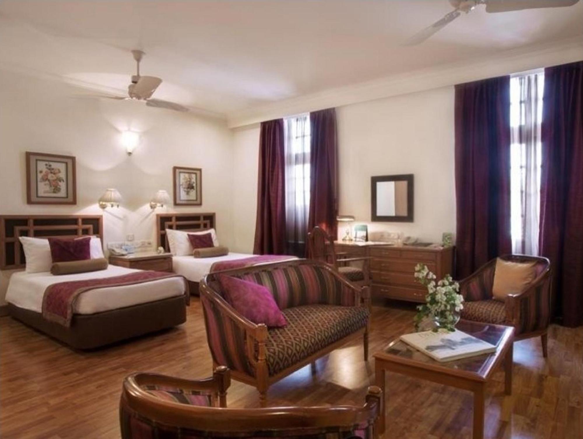 Ambassador, New Delhi - Ihcl Seleqtions Hotel Exterior photo A suite at the Imperial Hotel