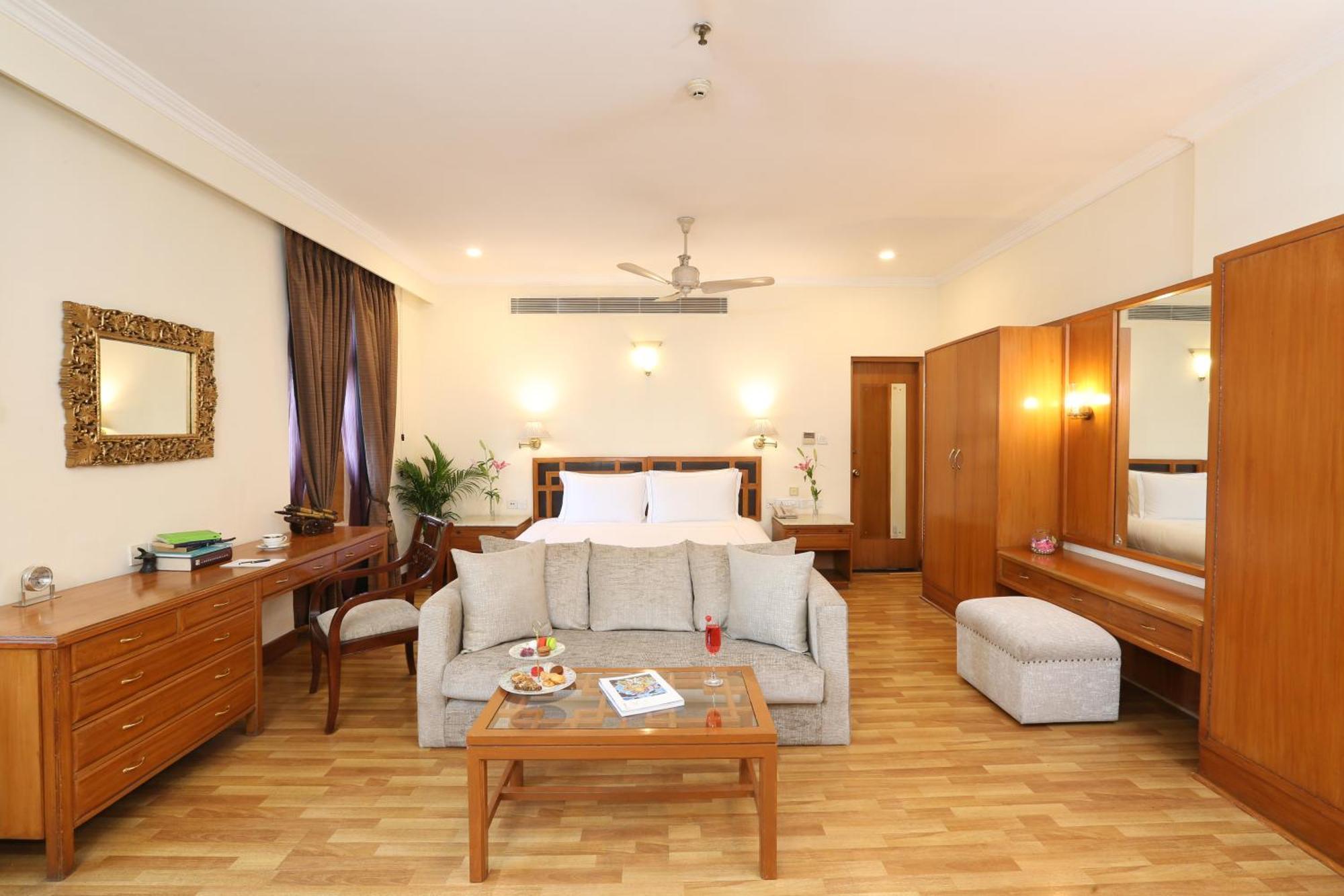 Ambassador, New Delhi - Ihcl Seleqtions Hotel Exterior photo