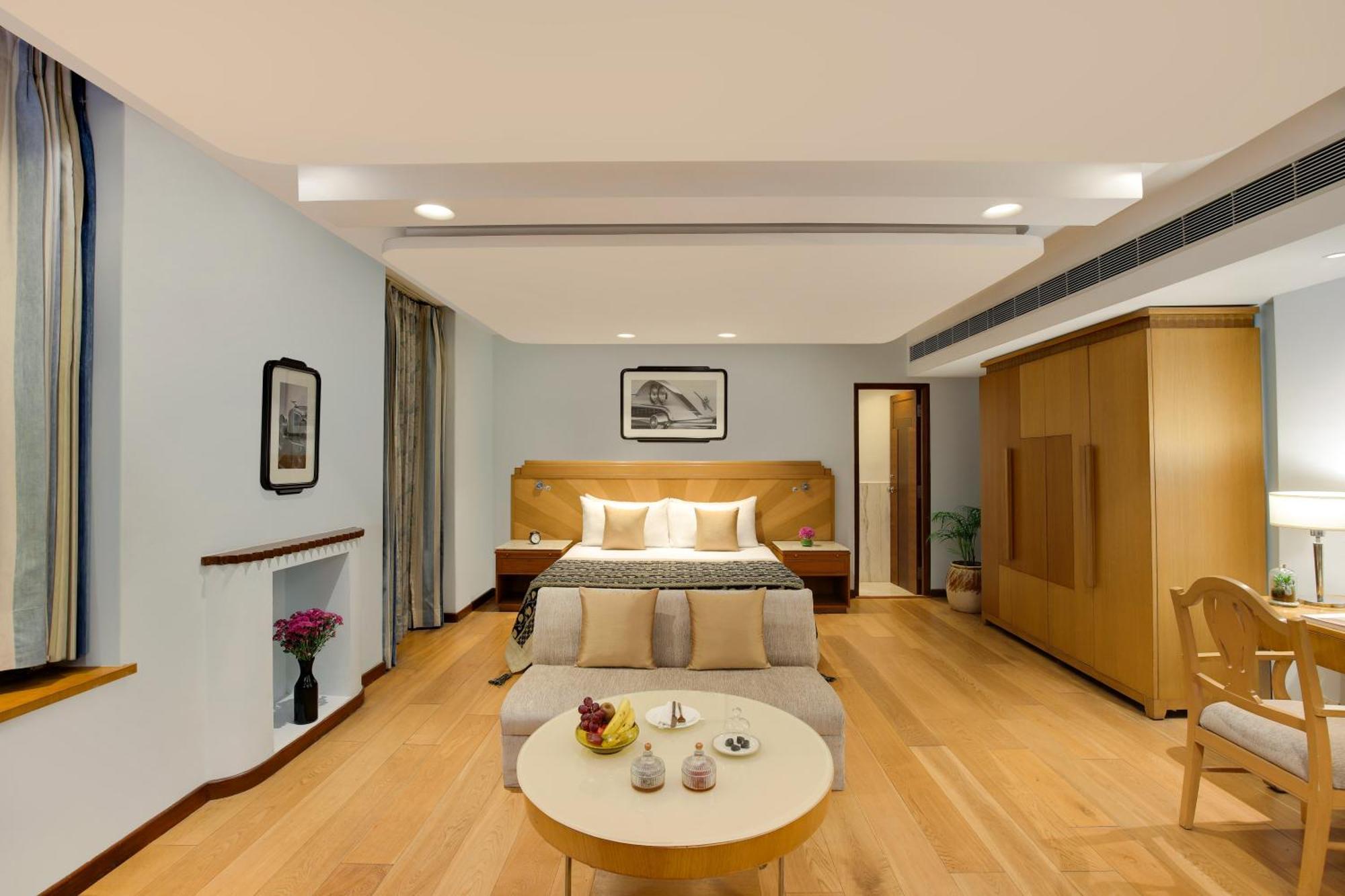 Ambassador, New Delhi - Ihcl Seleqtions Hotel Exterior photo Suite room at the hotel