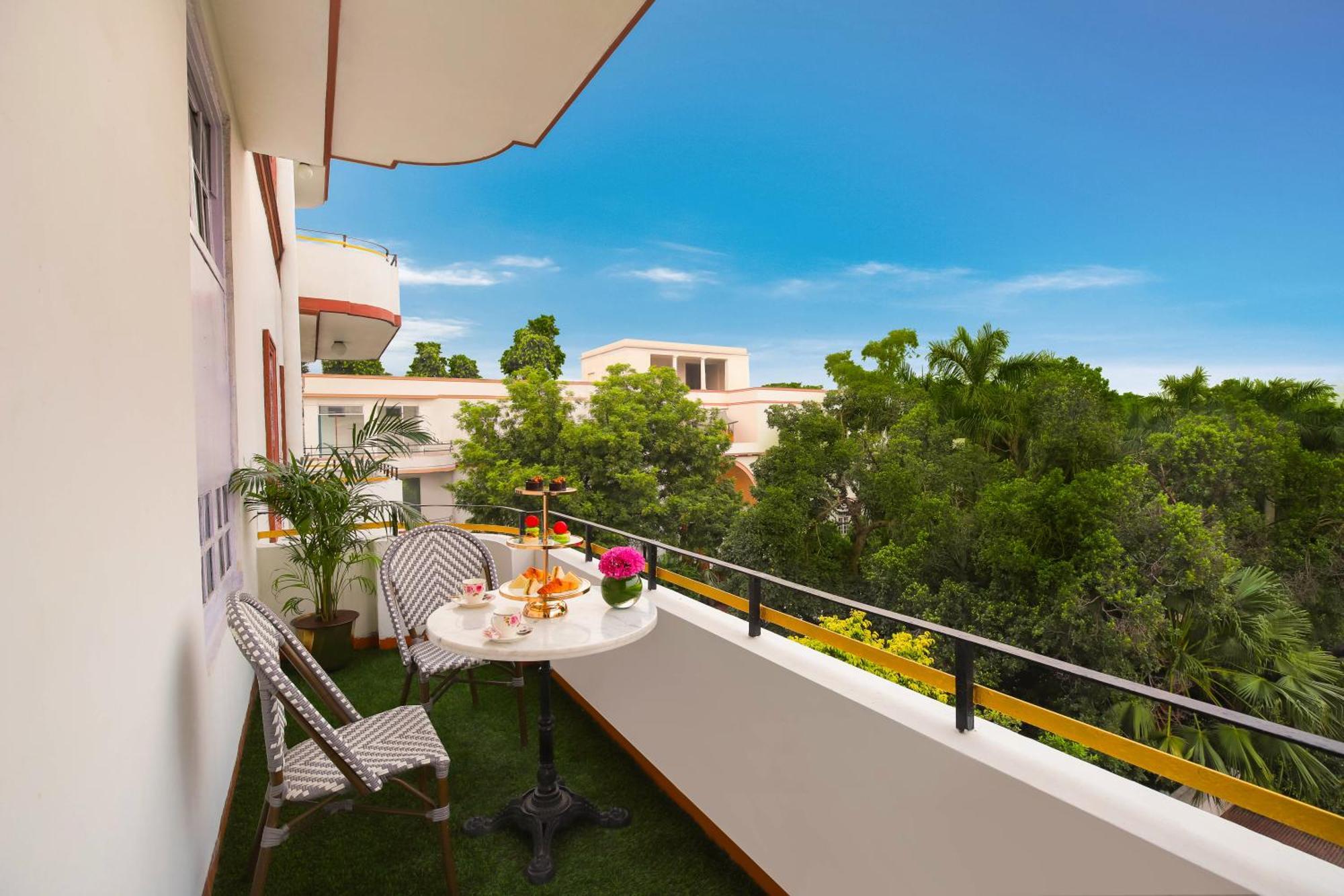Ambassador, New Delhi - Ihcl Seleqtions Hotel Exterior photo A balcony